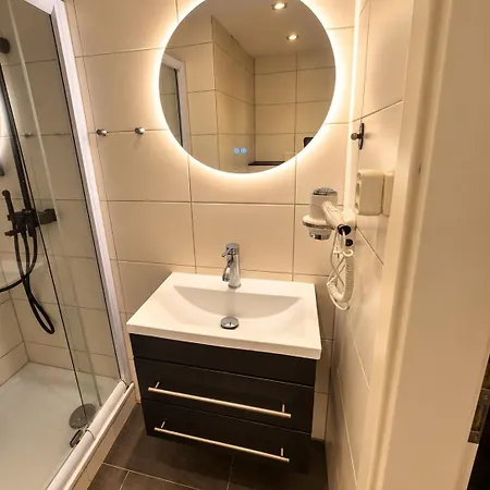 Urbannest Modern Loft Suite Appartement